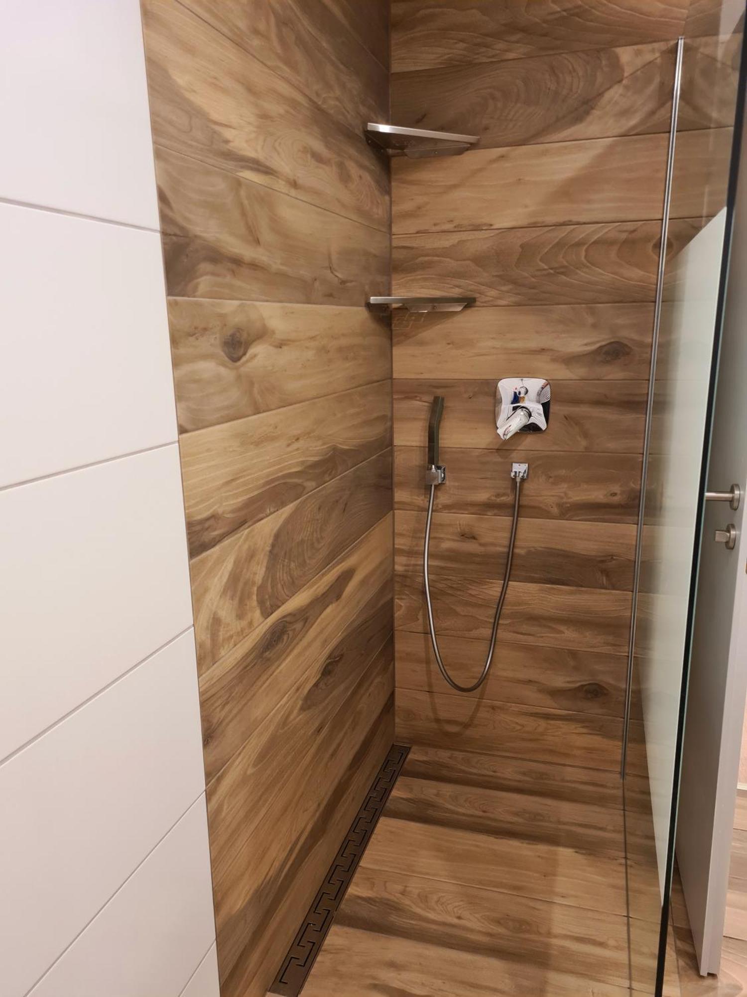 Adria Home Veringenstadt Екстериор снимка